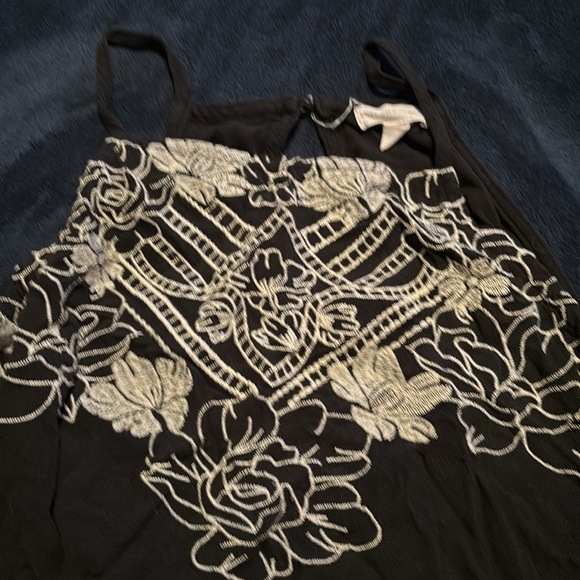 Embroidered Floral Smock Tank - Picture 2 of 3